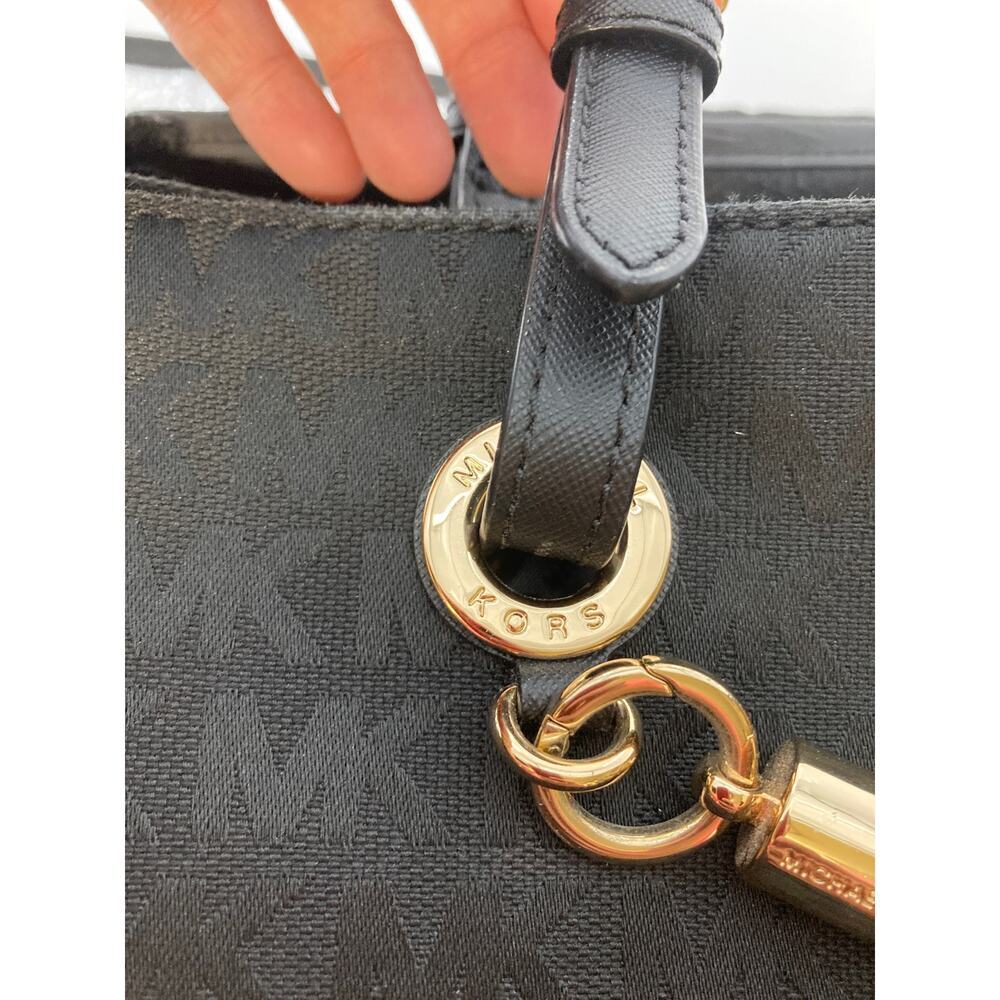 MICHAEL KORS, LARGE BLACK SIGNATURE CANVAS SHOULDER BAG - Picture 12 of 16